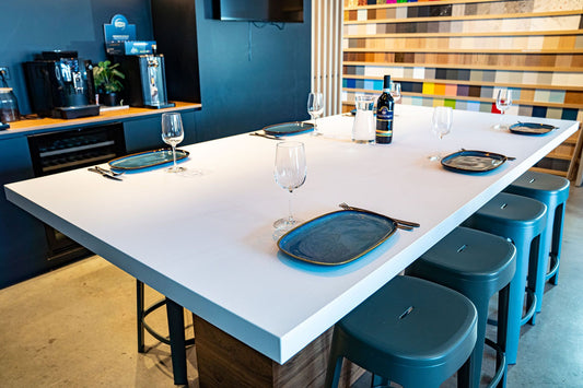 Revêtement adhésif Cover Styl blanc ultra pur, finition lisse, format extra large pour murs et mobilier