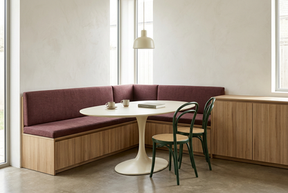 Film adhésif décoratif Cover Styl NL33 Large sable, décor bois beige sable à lignes longitudinales brunes et finition Prestige mate pour meubles de salle à manger.