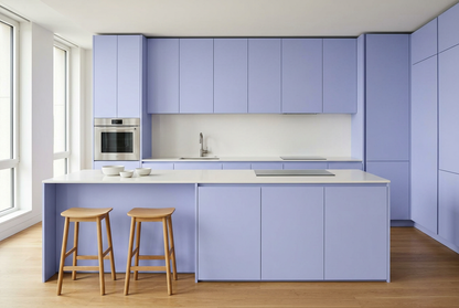 Film adhésif décoratif Cover Styl NL8 Lavender, lavande clair légèrement bleuté, finition Standard mate pour façades de cuisine