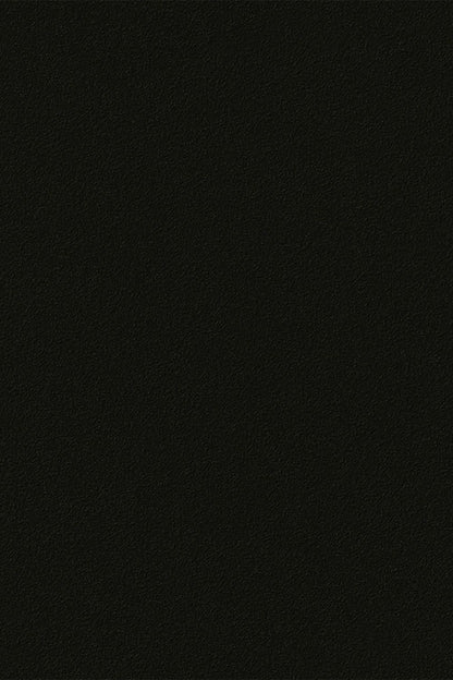 Film adhésif décoratif extérieur couleur frêne noir intense Ultimate Ash Black Essentiel Cover Styl EXT-Z10 pour rénovation de façade, porte extérieure et mobilier outdoor.