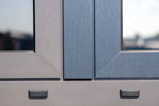 Film adhésif décoratif extérieur métal charcoal brossé EXT-Z20 Cover Styl - Haute résistance UV pour façades et mobilier urbain
