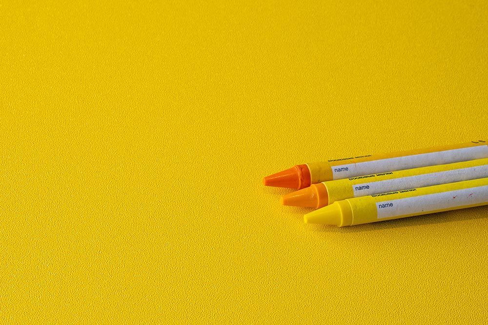 Film adhésif décoratif Cover Styl M8 jaune vif finition petit grain