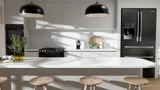 Film adhésif décoratif effet textile cuir blanc Togo texturé Cover Styl X52 pour rénovation de cuisine, meuble, mur et salle de bain.
