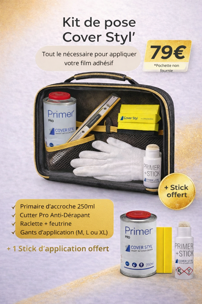 Kit de pose complet Cover Styl contenant la primaire d'accroche 250ml, un cutter pro, la raclette avec feutrine, les gants d'application et un stick offert